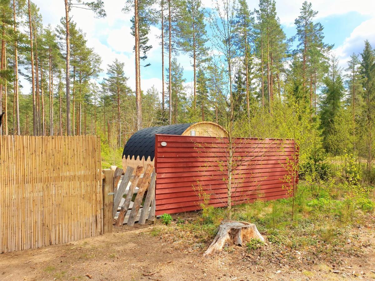 Hostel And Vandrarhem Lupin Naturcamping Lagom Grasmark Exterior photo